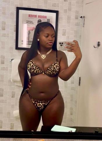 Brianna, 25  female escort, Providence