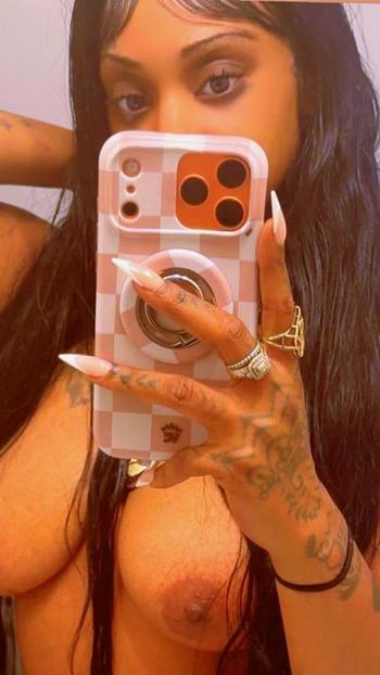Jolynne, 27  female escort, Providence